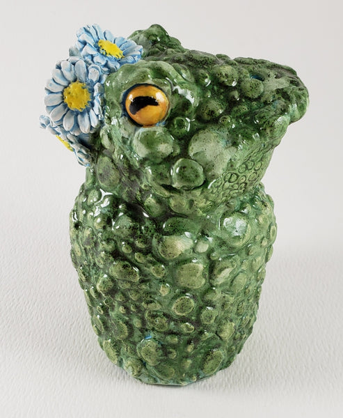 Frida the Frog Wears a Daisy Headband - Artworks by Karen Fincannon